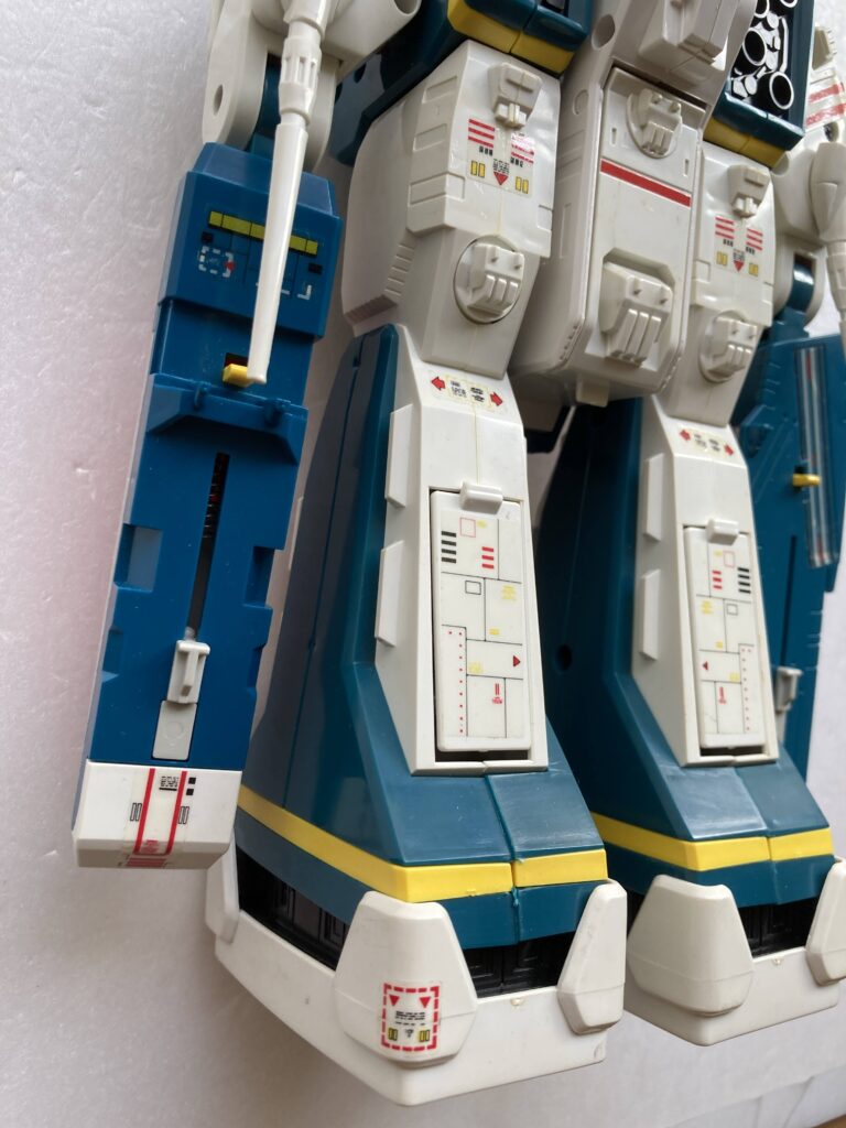 タカトクトイズ「マクロス強攻型 1/3000スケール」本体