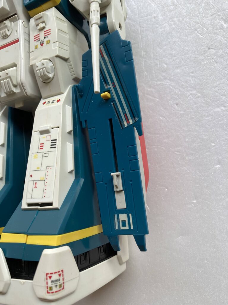 タカトクトイズ「マクロス強攻型 1/3000スケール」本体