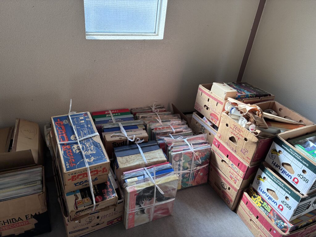 出張買取　宝塚市　当時物８０年代アニメグッズ、超合金、ポスター、レコード、プラモデル、ガレージキット